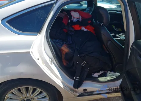 2013 Ford Fusion Hybrid Se z USA, uszkodzony, nr VIN 3FA6P0LU7DR296361